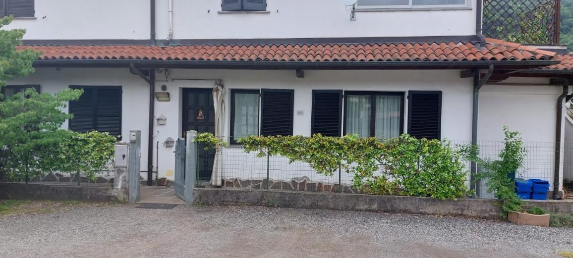 Hotel Il Canneto Porto Ceresio Kamer foto