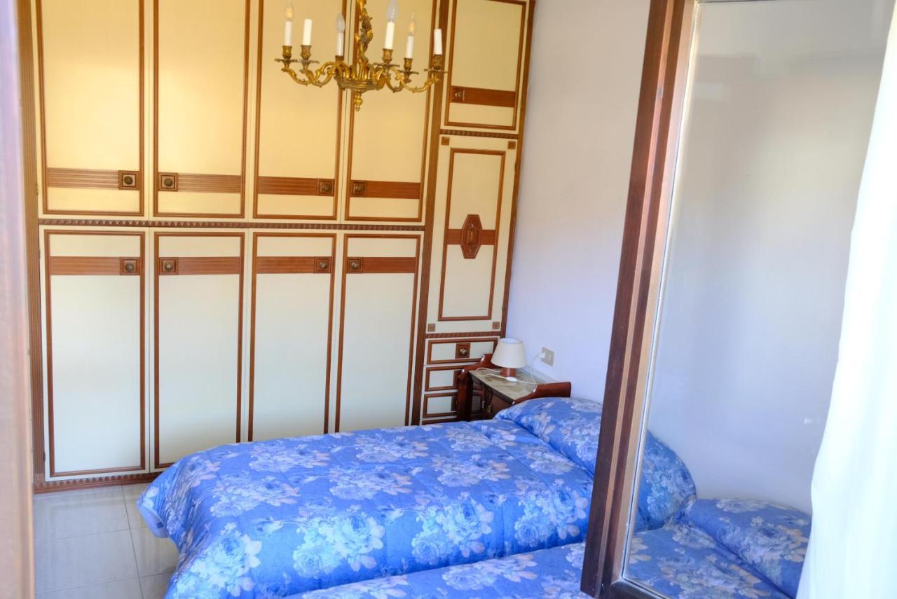 Hotel Il Canneto Porto Ceresio Buitenkant foto