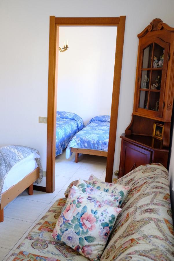 Hotel Il Canneto Porto Ceresio Buitenkant foto
