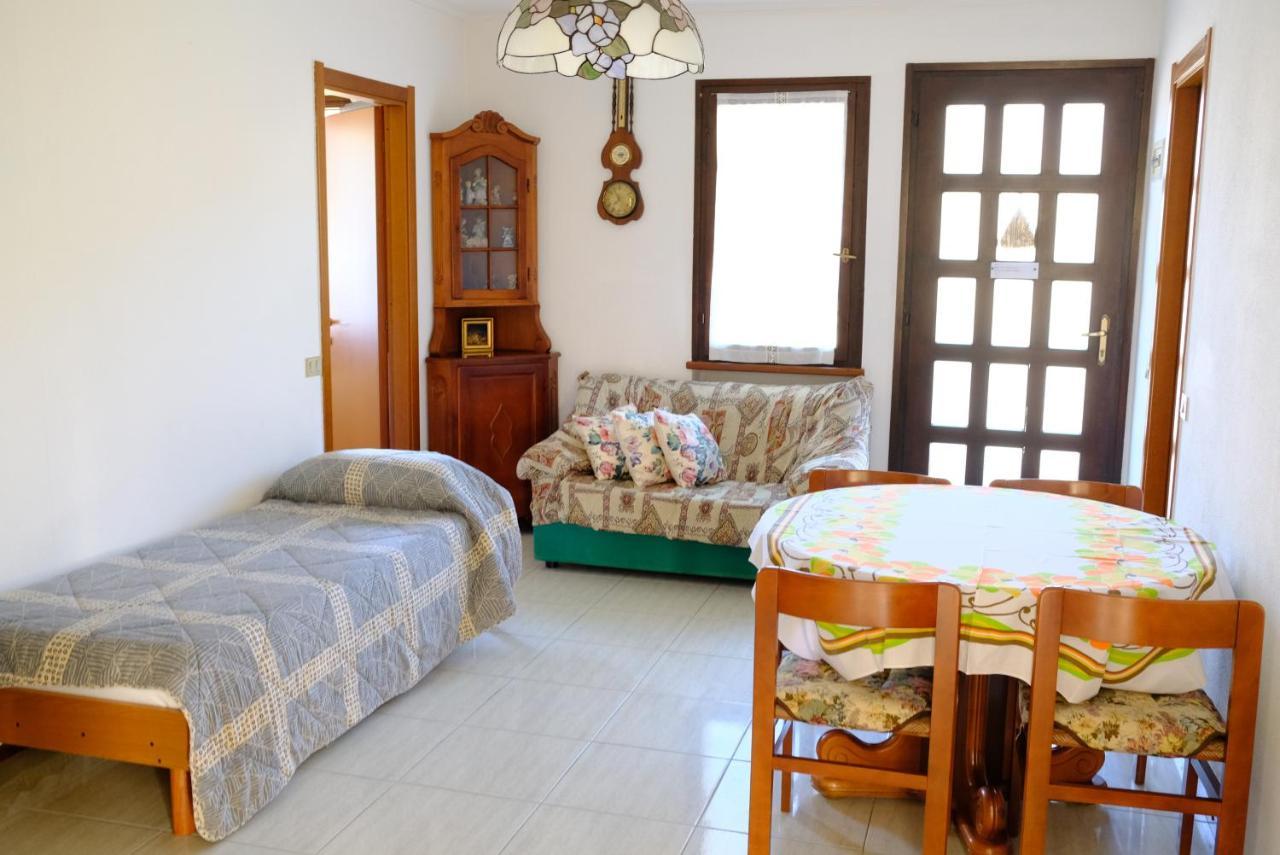 Hotel Il Canneto Porto Ceresio Buitenkant foto
