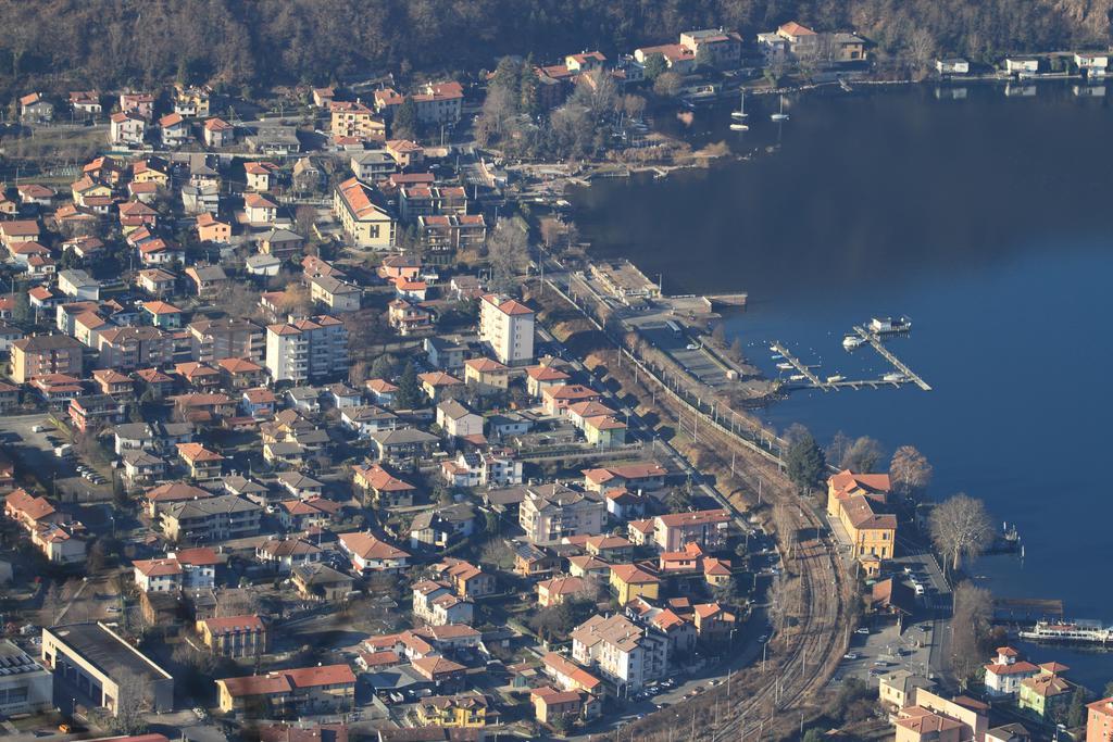 Hotel Il Canneto Porto Ceresio Buitenkant foto