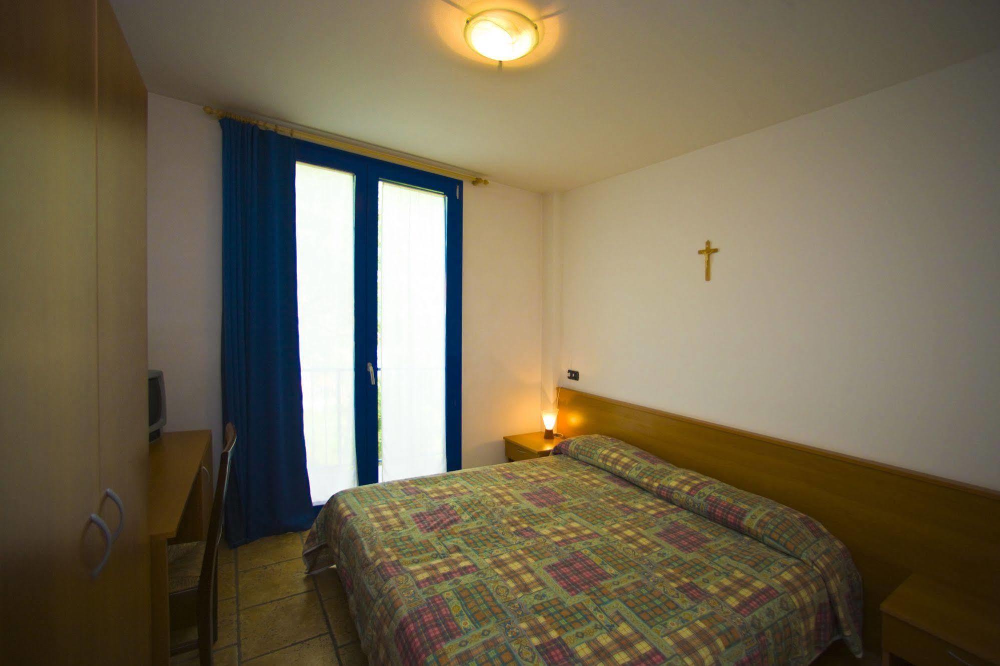 Hotel Il Canneto Porto Ceresio Buitenkant foto